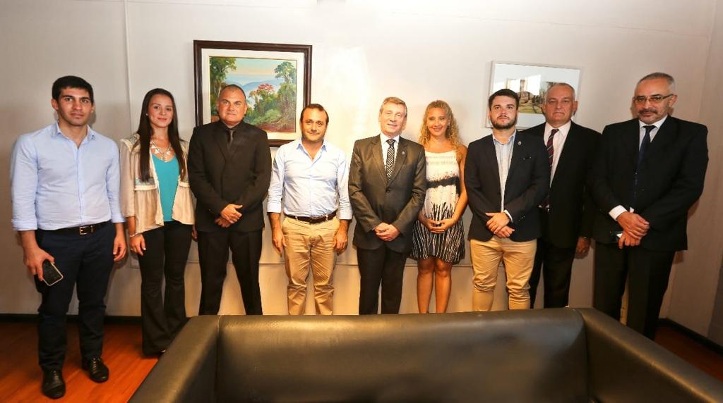 ColegiodeCorre2's tweet photo. A tres años de la creación del Colegio de Corredores Inmobiliarios asume la nueva conducción        
https://t.co/qpHrdRl43z https://t.co/j1V7zaRfqP