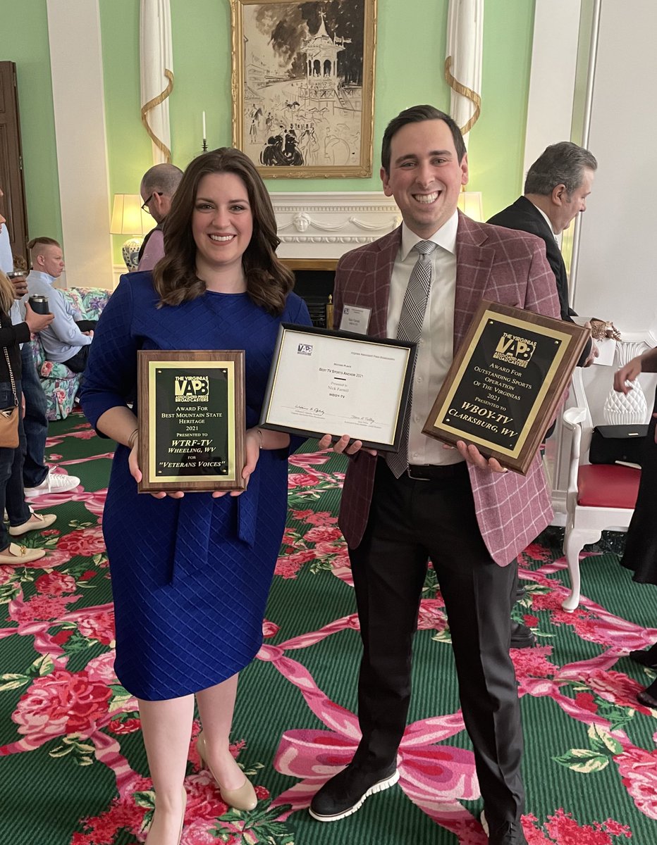 KGhionWTRF's tweet photo. Hey @ByNickFarrell who would of thought these two @WaynesburgCOM and @wbgalumni kids would grow up to be AP Award winners?! 

Congrats pal! #ShowMeWU #GoJackets https://t.co/Rw8rCbWGvS