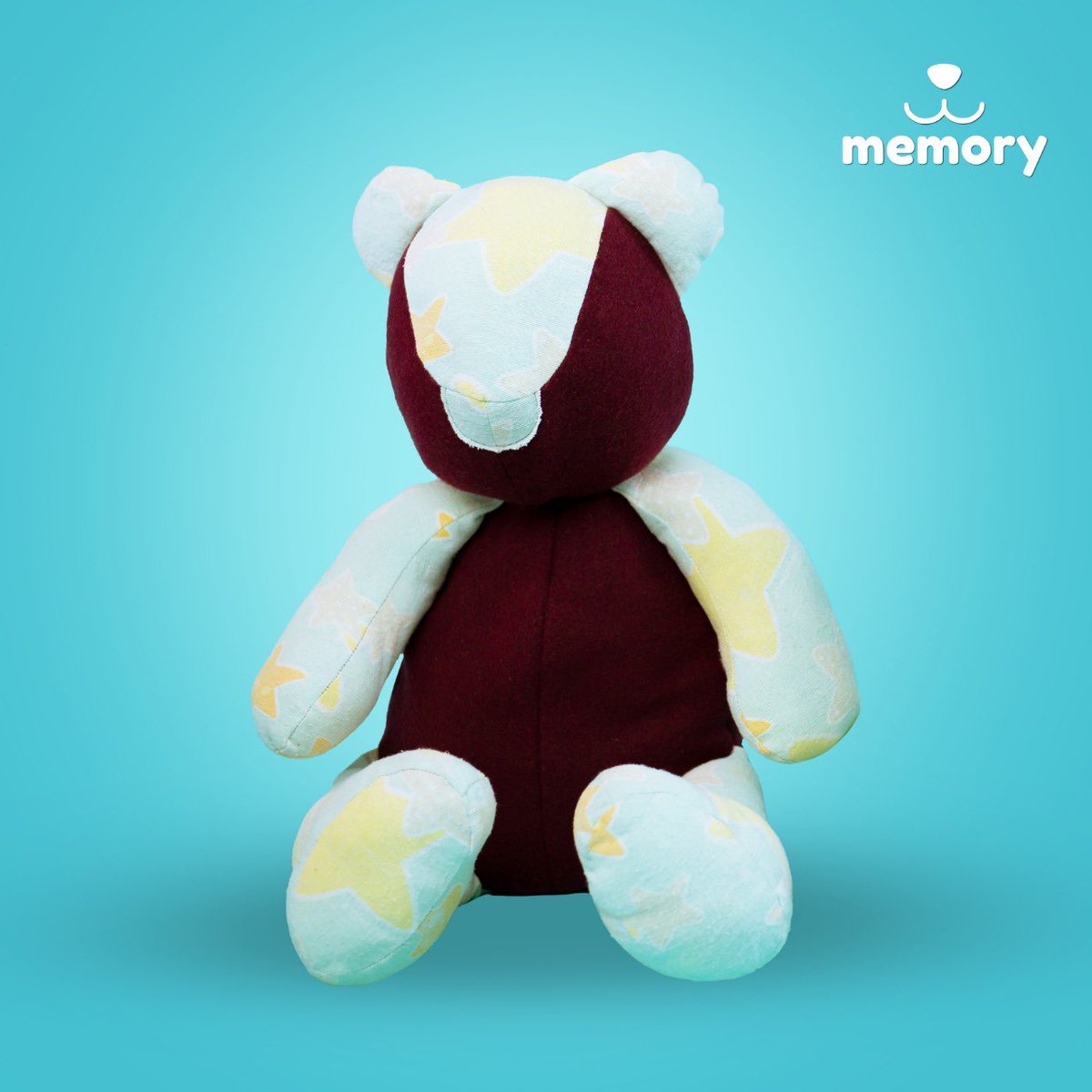 NaomiBenitez_'s tweet photo. MEMORY BEARS🧸���
Son ositos realizados de prendas proporcionadas por ti, suelen elaborarse de mantitas, ropita de bebé o alguna prenda de familiar fallecido,  cualquier prenda con significado es candidata para convertirse en Memory Bear, “los recuerdos pueden abrazar”🥺🧸❤️✨ https://t.co/76i2MAdvbF