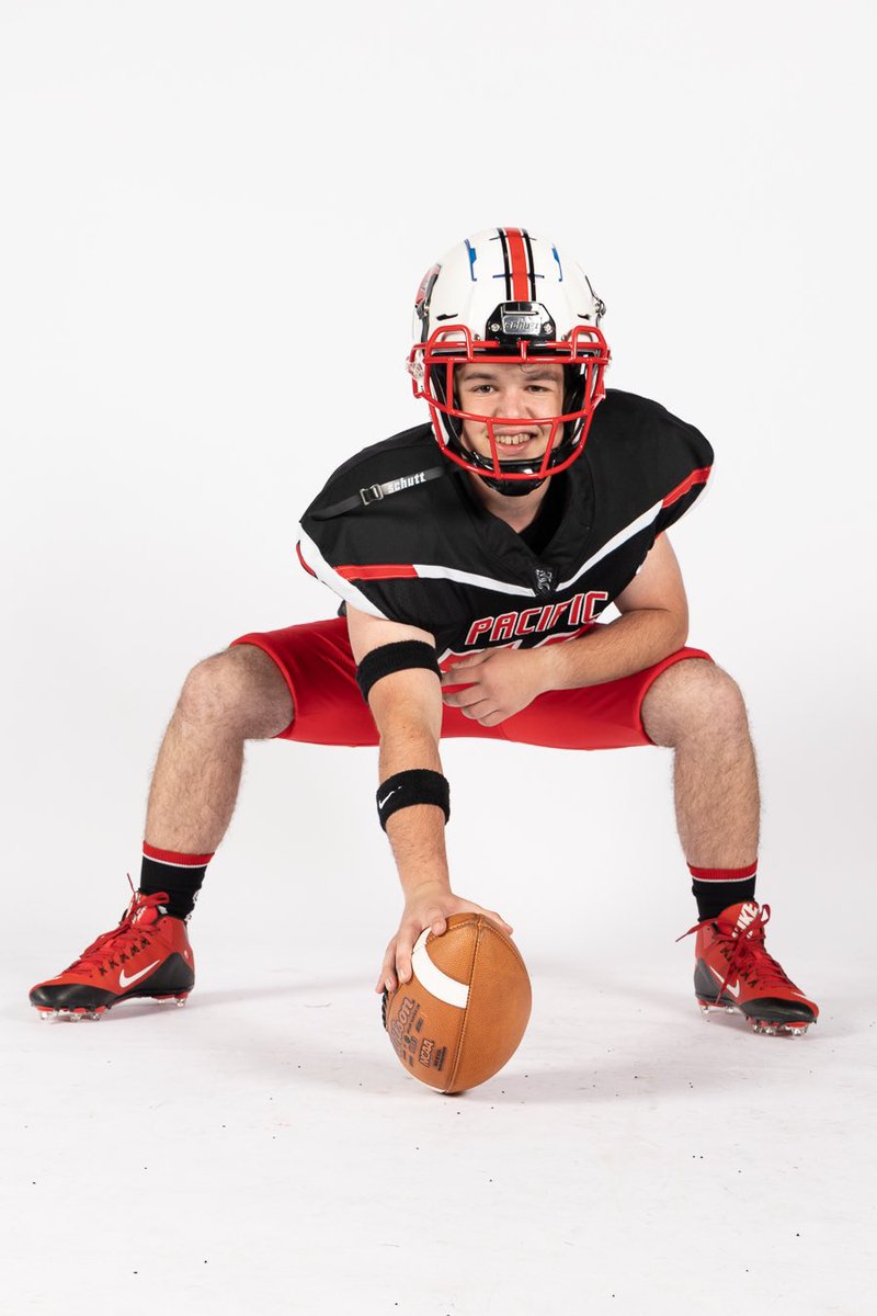 JacobCarlisle20's tweet image. Honored to announce that I have decided to continue my academic and athletic career at Pacific University, thank you to the coaches for giving me this opportunity! #goboxers @coachflory @CoachJCraft @CoachFalc @Boxer_Football @LHHighlanders