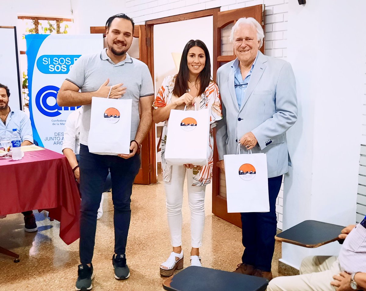 Guido Goluscio (@guidogoluscio) on Twitter photo Agradezco al <a href="/ccsanjusto/">Centro De Comerciantes De San Justo</a> de #SanJusto por invitarme a participar de su Asamblea Anual y por los presentes que me entregaron
Los felicito por el gran trabajo que vienen realizando en la institución y su impulso al desarrollo comercial de La Matanza Agradezco al <a href="/ccsanjusto/">Centro De Comerciantes De San Justo</a> de #SanJusto por invitarme a participar de su Asamblea Anual y por los presentes que me entregaron
Los felicito por el gran trabajo que vienen realizando en la institución y su impulso al desarrollo comercial de La Matanza