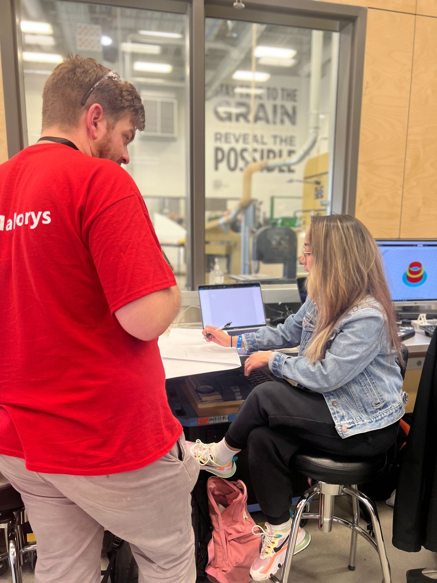 Onshape's tweet photo. We were thrilled to be at the @gomake48 finals in @VisitWichita this past weekend, located at the @GoCreateWSU Makerspace.
As the exclusive #CAD tool of #Make48, our engineers helped competitors design their 3D prototypes for the 48 hour challenge.
#STEM #Makers #onshape https://t.co/r0FkCz8DTD