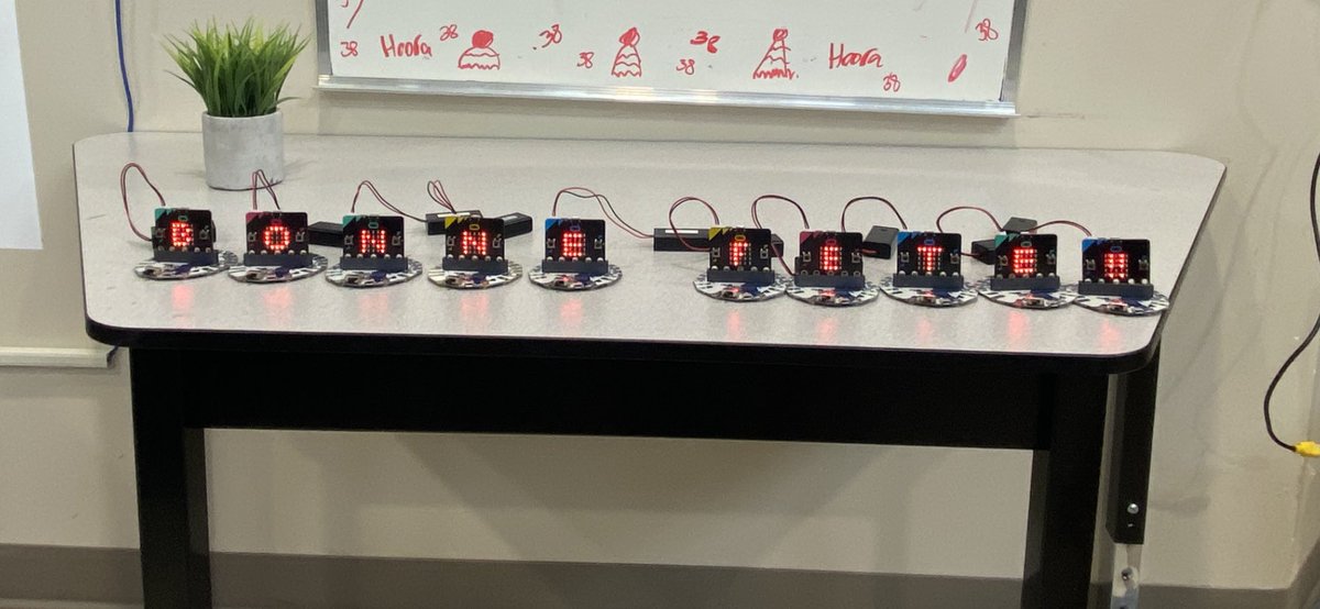 My students have become quite the little engineers and know how to wish me a happy birthday ❤️  #microbits #climateactionkit <a href="/microbit_edu/">Micro:bit Educational Foundation</a>  <a href="/InkSmith3D/">InkSmith</a>