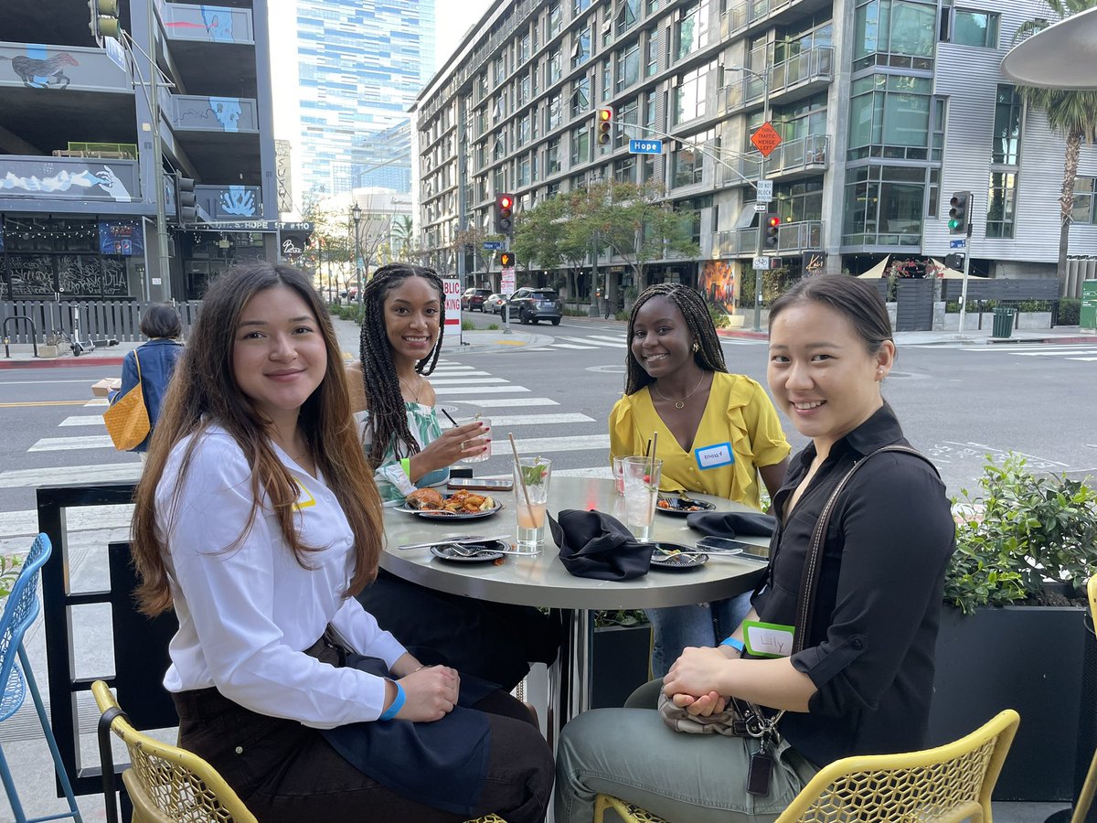 USC_Rads's tweet photo. What a fun and successful happy hour bringing together @USC_Rads #RADwomen and Allies to celebrate #WomensHistoryMonth !! It was so great to connect our #premed students with the @RadiologyUSC faculty and residents! Thank you all for an amazing event!
#womeninrad #uscrad https://t.co/im8NJYHnJU