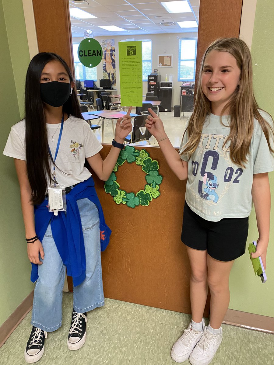 Ferguson_OCPS's tweet photo. Club SERVE members give energy and water feedback to empty classrooms, teachers share the feedback with students, and we all learn to conserve! @arborridgek8 @OCPSGreen @OCPSnews #TurnOffTheLights #StoptheDrip #Conservation https://t.co/wEenYW9Si1