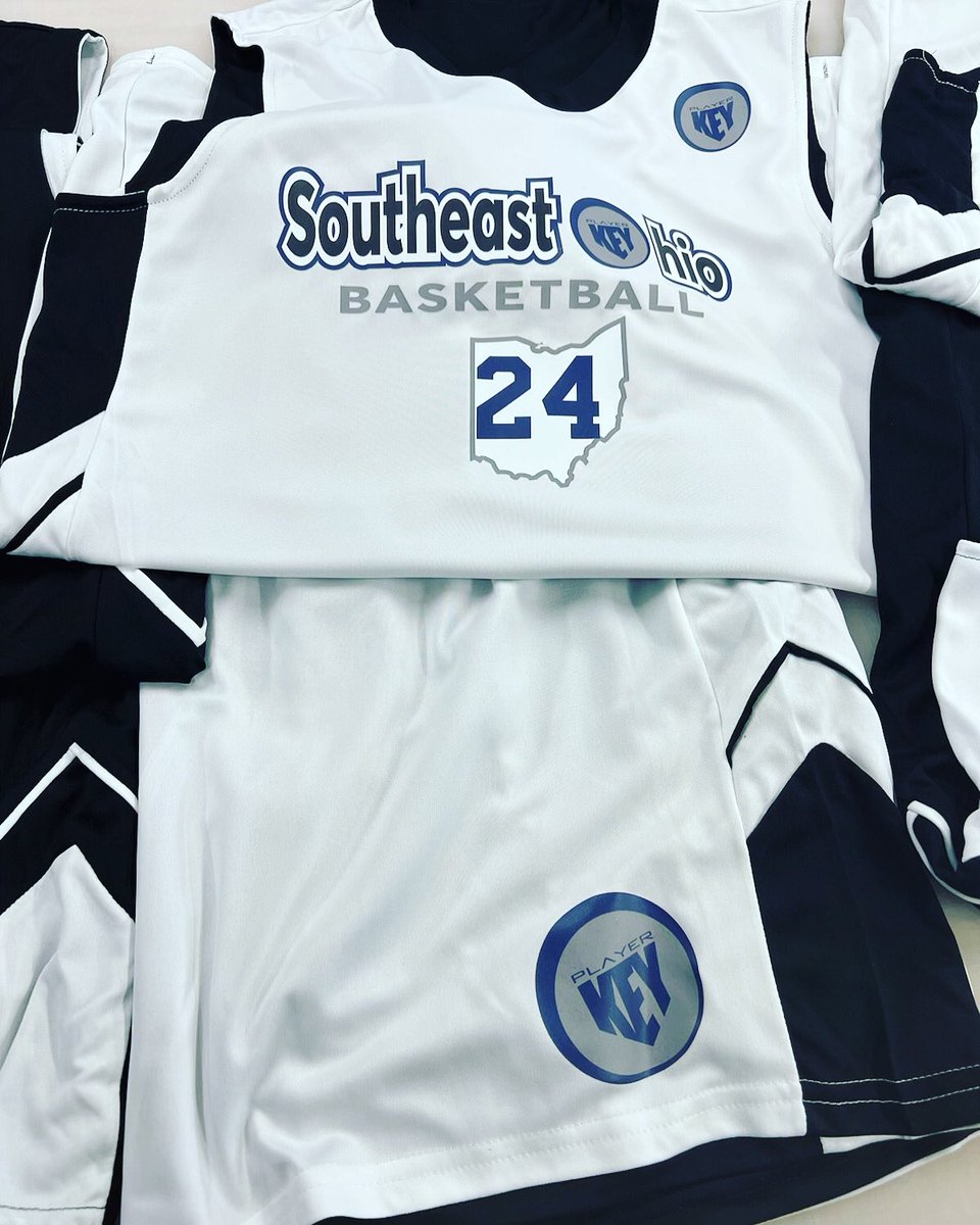 KeyPlayerGear's tweet image. Proud to have the
Southeastern Ohio
Travel Squad repping
@KeyPlayerGear this
offseason! #BeKey 🏀
