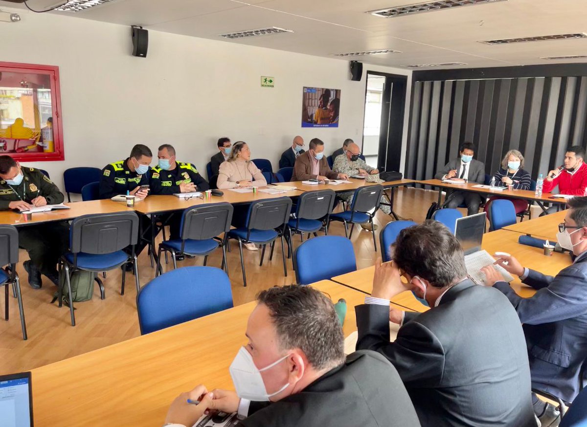 STransparencia's tweet photo. 💡Participamos en la plenaria de las Subcomisiones del Plan Nacional de Garantías #AgoraII, con el fin de dar continuidad a las actividades necesarias para garantizar la #transparencia y seguridad de los procesos electorales, con enfoque en las próximas elecciones presidenciales. https://t.co/ewi9vJ4YPo