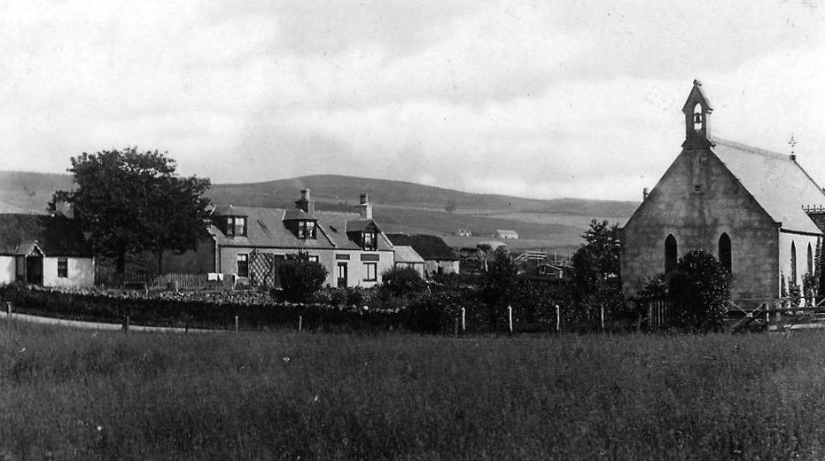tourscotland's tweet photo. Old Tour #Scotland Ancestry Travel visit Genealogy Scottish Family History Genealogy Blog photo cottages and the Parish Church and story of #Finzean, #Aberdeenshire. In the 10th century the lands of Finzean became the personal property of Scottish Kings https://t.co/iVwuZSRDAw https://t.co/iU6nZFNLnW