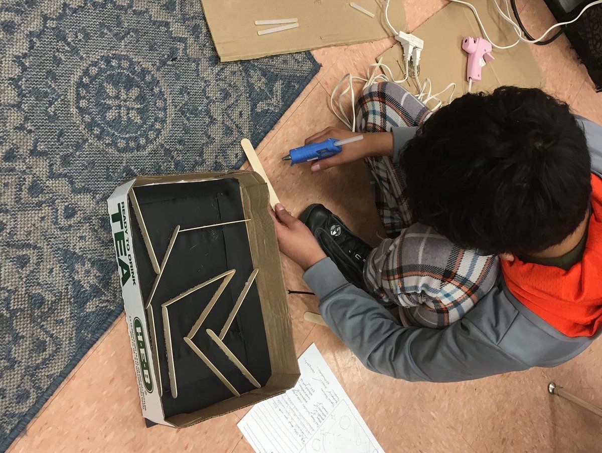 lasirena73's tweet photo. Scientists in Mrs. Thompson’s classes built space themed games out of cardboard boxes. #ApplicationOfLearning #PoeScientists @PoeMiddle https://t.co/AVYI0nCP7Q