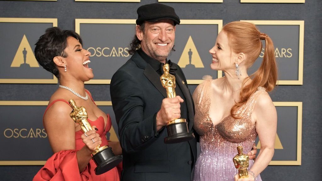 CATPLOT_MOVIE's tweet photo. اوسكار 2022 يجذب 13.73 مليون مشاهد بزيادة %32 عن حفل العام الماضي 🔥

#Oscar https://t.co/zqkub2i6Hh