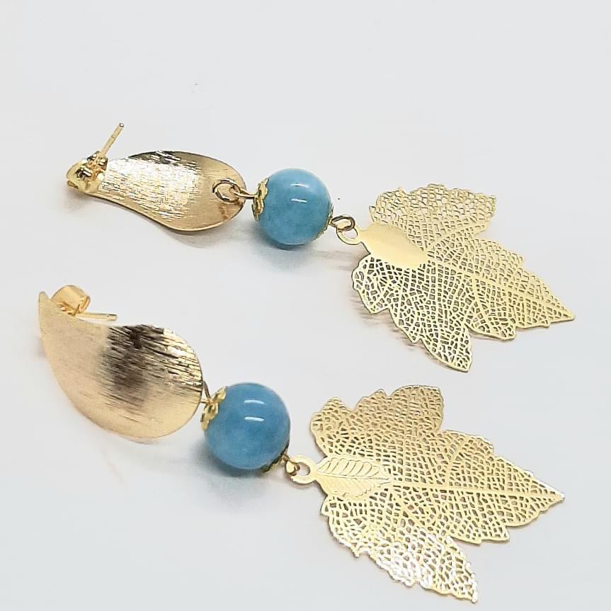 HoneycombLoveKE's tweet photo. ~Aguamenti~

Gold-plated textured teardrop stud earrings with gold-plated filigree leaf charm and aquamarine gemstone bead. Length: 2.7″

https://t.co/bTZrxVTj1T

#potterhead #giftideas #earrings #fashionaccessories #giftsforher #buykenyanbuildkenya #honeycomblove https://t.co/7DwoiIyLpW