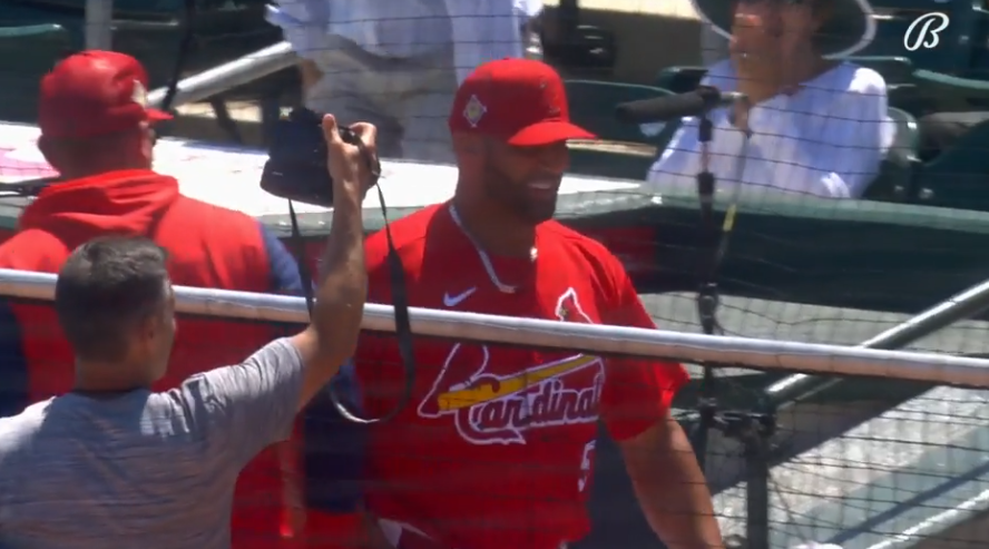 CardsNation13's tweet photo. Albert Pujols just made an entrance onto the field sporting the Cardinal red and wearing the number 5! https://t.co/VbHjlSXO5D