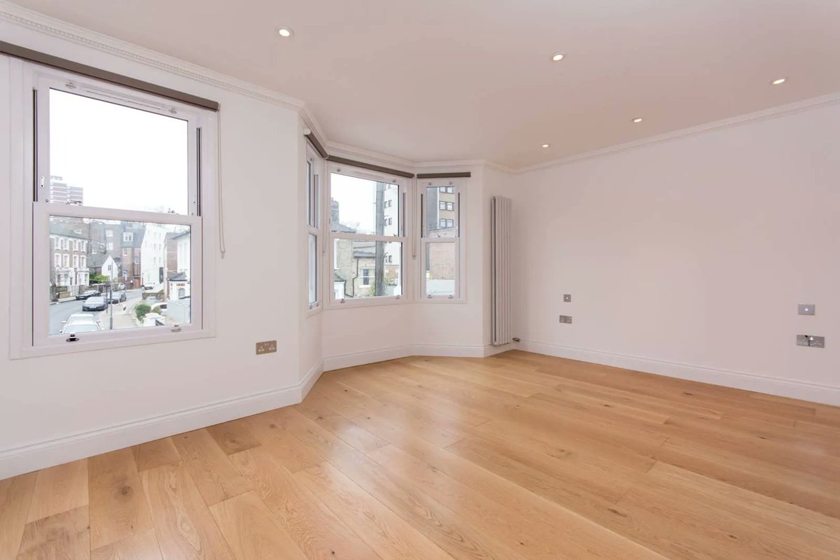 AmberandColtd's tweet photo. Rent this stunning 4 bed 2 bath property today!

For more information visit https://t.co/qIOezERnEg

#amberandco #londonproperty #westlondon #Shepherdsbush #house #londonliving #reels #realestate #dreamkitchen #londonproperty https://t.co/oRff2L1B8G