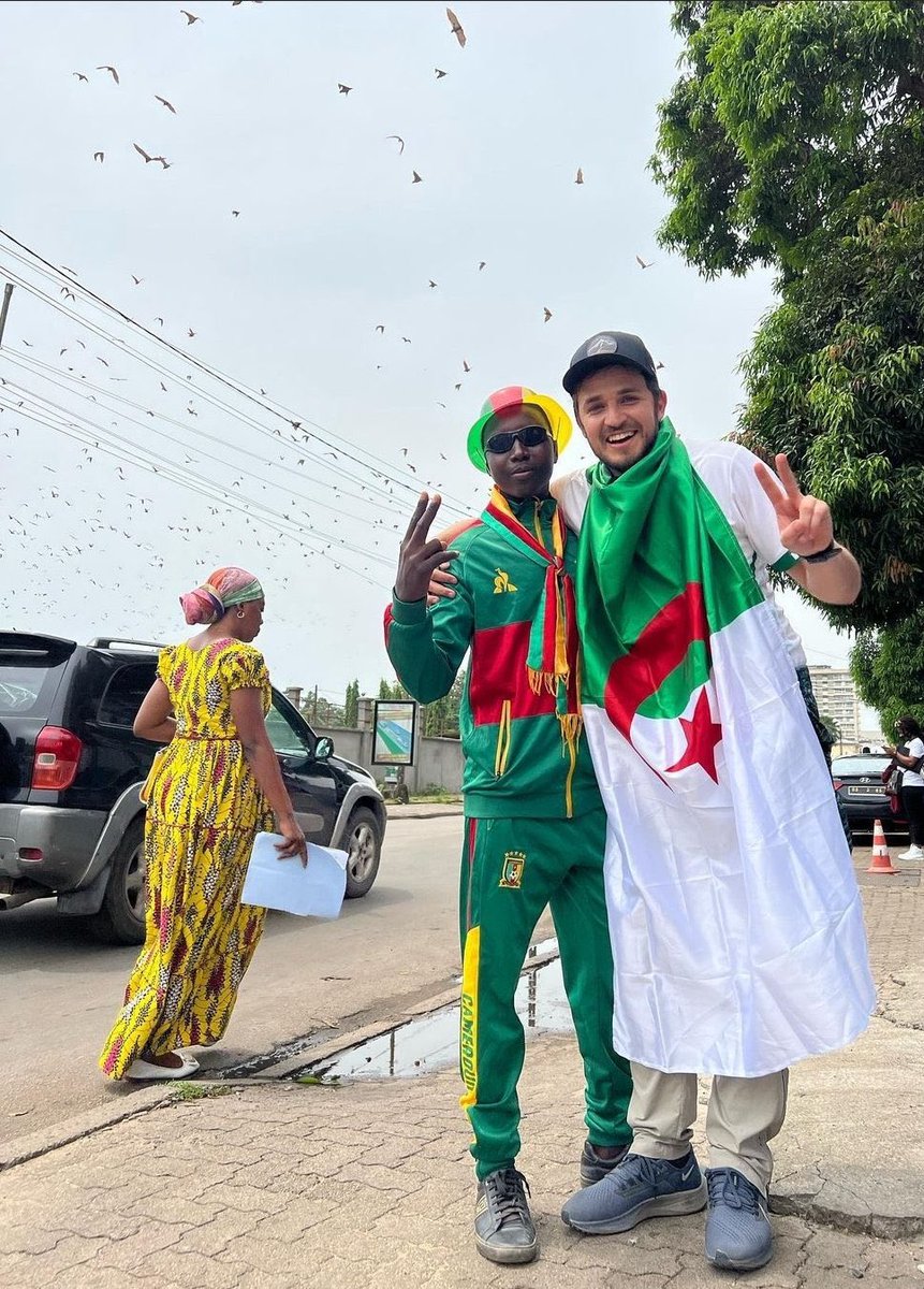 Football is love 🇨🇲🤝🇩🇿

#RoadToQatar2022