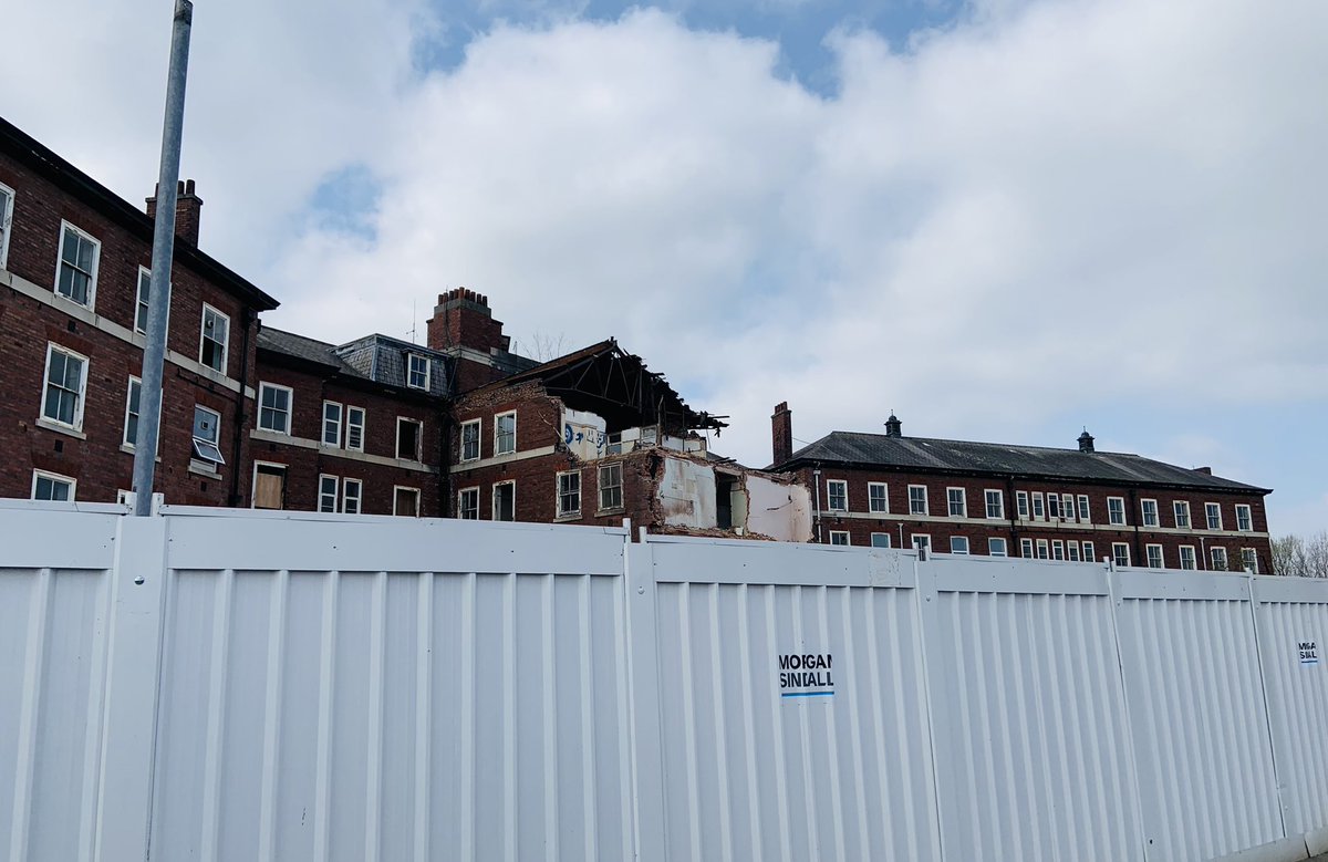 Great to meet up with <a href="/morgansindallc/">Morgan Sindall Construction</a> and <a href="/TheHive_Project/">TheHive</a> this morning at North Manchester General Hospital to discuss #socialvalue opportunities for our #adultlearners <a href="/ManAdultEd/">Manchester Adult Ed.</a> #AbrahamMossCentre #KnowledgeQuad