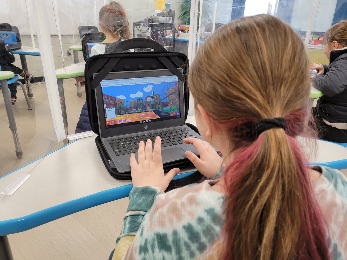 and the March Math Madness continues as we work on our multiplication skills in 3K! @SumdogUSA #marchmathness #MeadowRocks