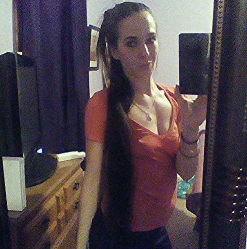 PettyFantasy's tweet photo. 6 years ago, I walked into rehab for the last time. I was so broken, defeated, and wished for death. Im so grateful I don’t have to live like that anymore. https://t.co/oe1ImJ5Jbc