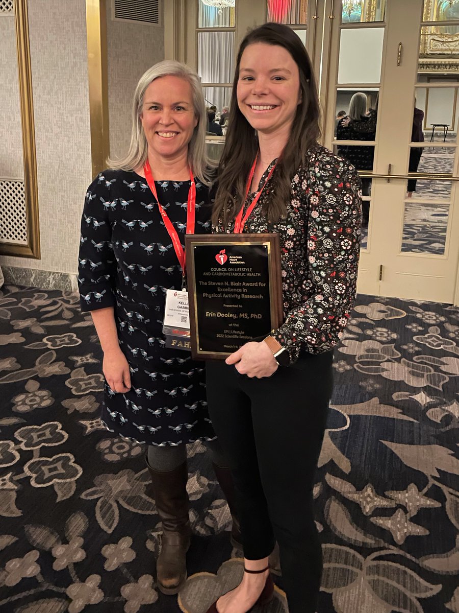 @UABNews epidemiologists win back-to-back @American_Heart awards for excellence in physical activity research. Congratulations, @erin_dooley! uab.edu/soph/home/news…