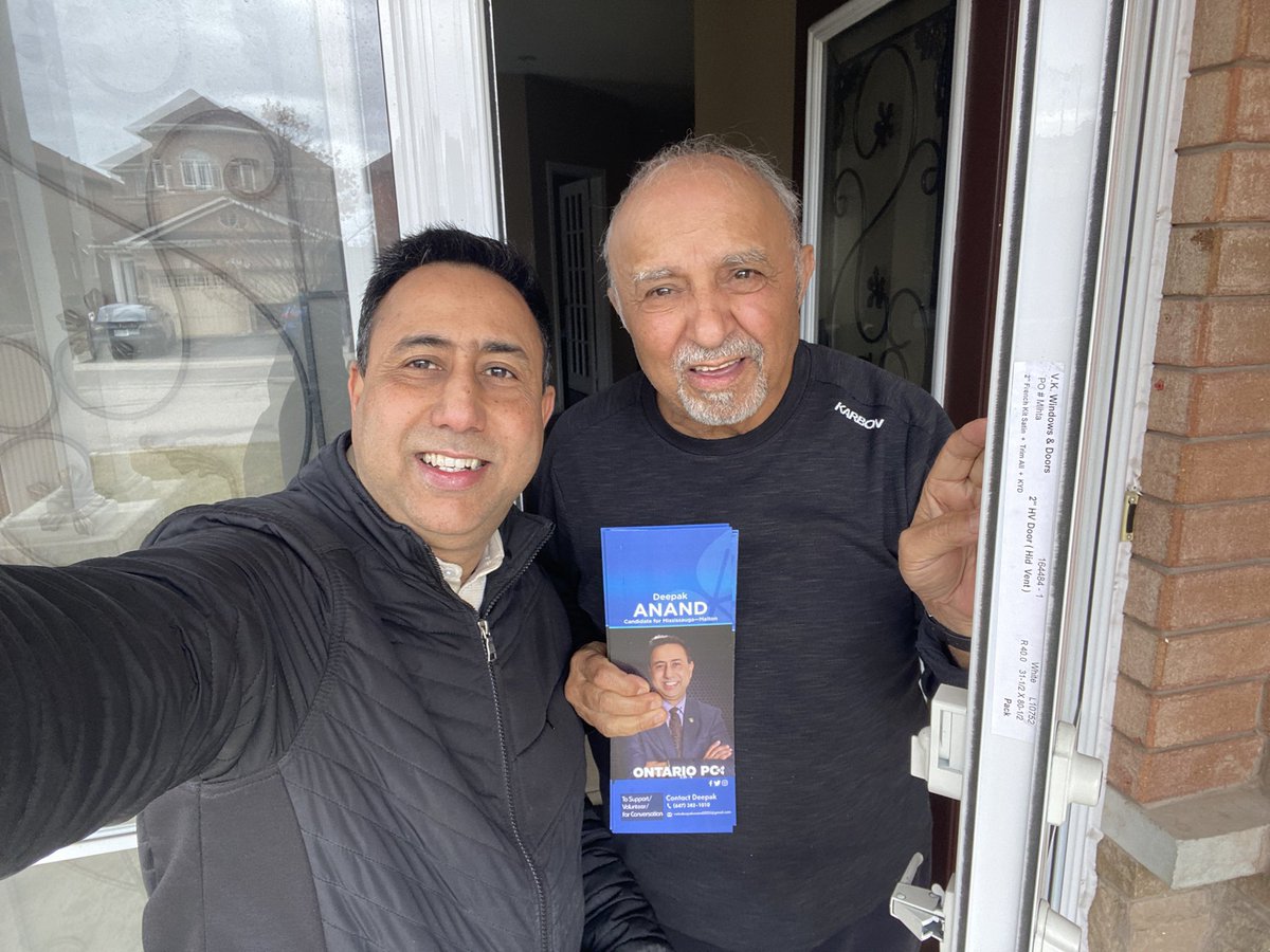 Our candidates and volunteers were out strong this weekend, door-knocking and talking to the people of Ontario!

 #GetItDone