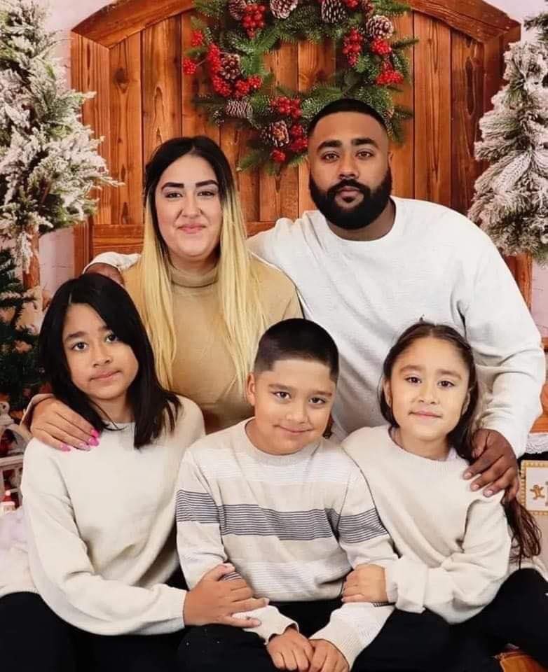 caryn_lieberman's tweet photo. This is the family of five killed in a Brampton house fire overnight. Mother, father and three children. The children’s grandmother survived. @globalnewsto https://t.co/znfOKvfEQn
