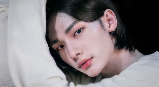 ㅤㅤ@ Its_Akaashi      
ㅤㅤㅤㅤㅤㅤ   𝘩𝘢𝘴 𝘱𝘰𝘴𝘵𝘦𝘥

             Nada más me quería
                   hacer el lindo