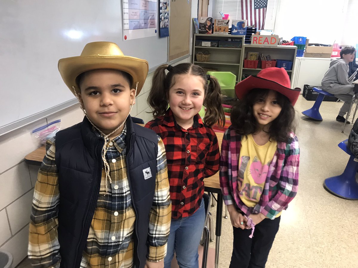 BandatLakeshore's tweet photo. March is Music in Our Schools Month- and this week is spirit week!🎉

Today was Country Music Day!🎶🤠👢

@lakeshore1200 @GreeceCentral @GreeceCSDMusic @GCSDsuper @PettiferSuz @MMOSSGivingPage https://t.co/KwmlPcvgUZ
