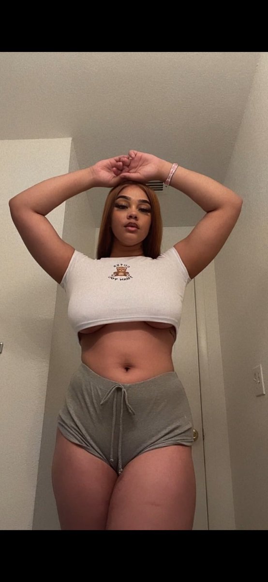 Anaorwhateva's tweet photo. @FashionNova @SHEIN_official https://t.co/5VGh8app4C