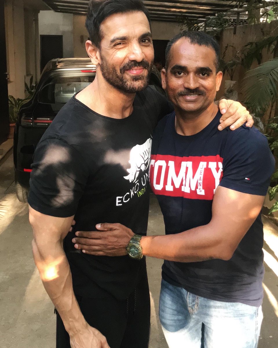 SharanShinge's tweet photo. GET READY FOR #ATTACK🔥
#Attack-Part 1 releasing In Cinemas Worldwide On 1st April 2022
@thejohnabraham @LakshyaRajAnand @Rakulpreet ⁦@Asli_Jacqueline⁩ #RatnaPathakShah @prakashraaj @jayantilalgada #AjayKapoor @MogreYogendra @minnakshidas ⁦@Sumit_Batheja⁩ #jafcian https://t.co/kVT6PQwqKm