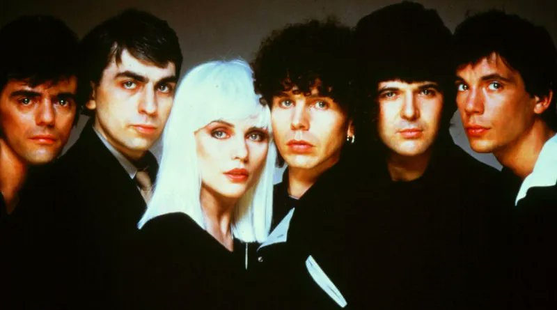 1981 -  
Blondie started a two week run at No.1 on the US singles chart with 'Rapture', the group's fourth US No.1 and the first No. 1 song in the US to feature rap and its lyrics, notable for name-checking hip-hop pioneers Fab Five Freddy and Grandmaster Flash.