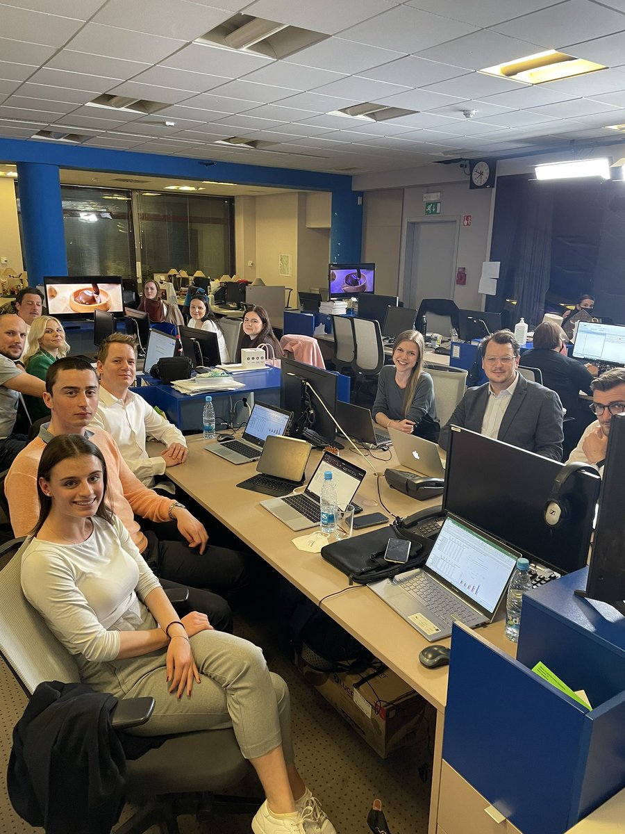 #Dejstva na <a href="/24ur_com/">24ur.com</a> pripravljena na prvo predvolilno soočenje. Začenjamo … @POP_TVprogram <a href="/24UR/">24UR</a> <a href="/SpelaBezjak/">Špela Bezjak</a> <a href="/GorencAnja/">Anja Gorenc</a> <a href="/NezaSteiner/">Neža Steiner</a> <a href="/SBardutzky/">Samo Bardutzky</a>