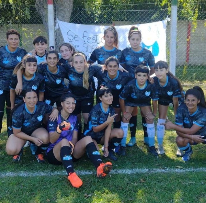 DondeNace's tweet photo. #FutbolFemenino Primera B - Resultados:

Curuzu Cuatia 2 - San Martin LH 0
@CuruzuCuatia46 - @SanMartinLH 

 Los Dragones 4 - Villa Arguello 2

Fotos: Curuzu Cuatia, San Martin LH y Los Dragones https://t.co/13Zm2r5Mob