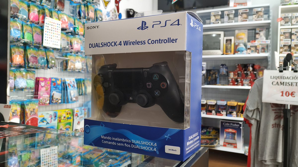 Alkadia_es's tweet photo. Mando DualShock negro Sony #PS4 #PlayStation Última unidad disponible en tienda #Alkadia #AlcaládeHenares https://t.co/vsLe83PLdP