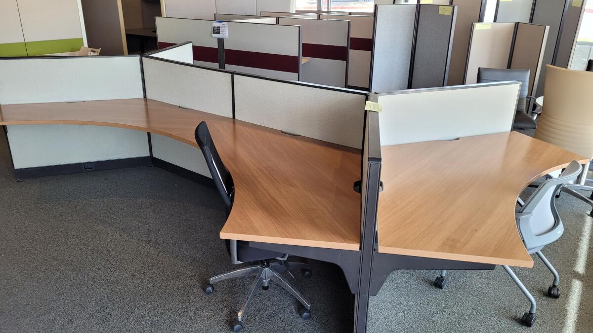 TOPSTEXAS's tweet image. #HermanMiller #Aeron chairs back in stock!  $695 size B Fully Loaded; 36x72 Bow front Cherryman Desk and Chairs set $2121; 6-pack workstations 53"H $1735 delivered/installed, 6-pack "dogbone" $1380 delivered and installed (Austin City Limits) Visit TOPS Today! 512-472-1340