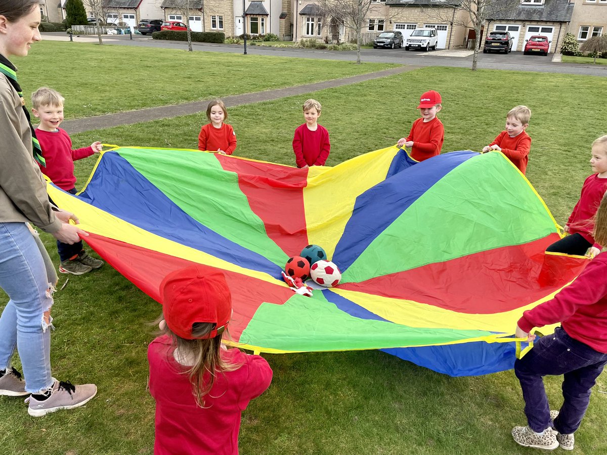 CardronaScouts's tweet photo. Tonight 8 of our Squirrels made their Squirrel Scout Promise, alongside our 2 new adult leaders. We celebrated with parachute games, stories and of course cake! Well done Squirrels. 🐿 https://t.co/nvqaxnDPXw