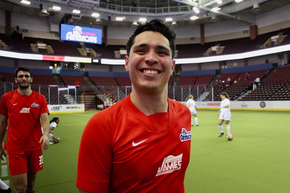 MemAmericans's tweet photo. All SMILES for the best fans!! 🇺🇸 https://t.co/63dfWk2hLU