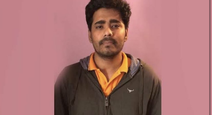 LiveLawIndia's tweet photo. #JustIn

Delhi Court grants bail to Aumkareshwar Thakur, accused of creating the #SulliDeals app on #Github.

“Accused is a first time offender and a young person as such prolonged incarceration would be detrimental to his overall well being,” says Court. https://t.co/5paa5Ec5sH