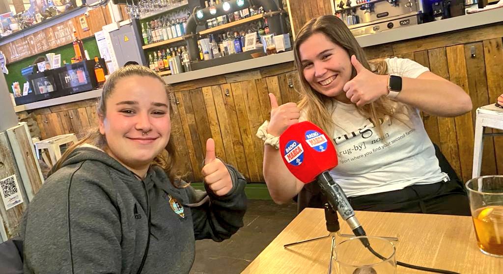 🔊 Disponible en PODCAST nuestro #ZonaDeMARCA de hoy, el programa de RUGBY con @davgar47003 desde @BarcoVLL 🏉 Visita de @elicas7 y Carla Méndez, jugadoras del @chamirugbyfem, tras el ascenso a @DHIberdrola #SintonizaTuPasión ▶ivoox.com/28-03-2022-zon…