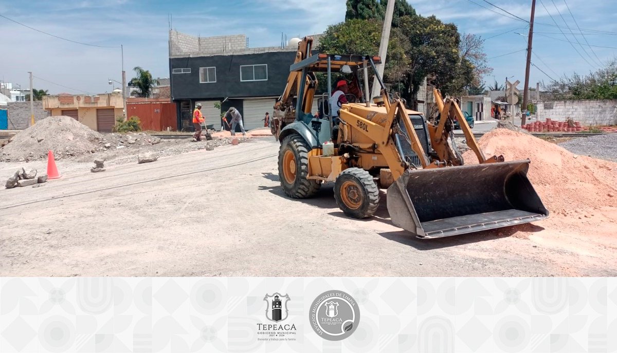 SMyPCTepeaca's tweet photo. En temas de seguridad y protección civil, te informamos que nuestros compañeros de Servicios Municipales, realizaron la restauración y dignificación del cruce de la vía del ferrocarril de la calle 4 oriente y 8 norte, del barrio Santa Cruz Temilco en Tepeaca, https://t.co/uWXpwxGf2j