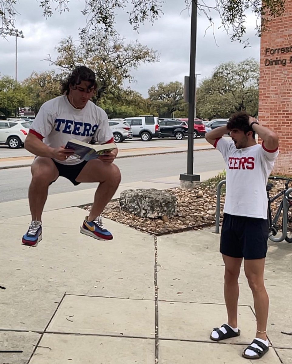 Triniteers's tweet photo. Y’all ever just levitate on a Jersey Monday? Us too. #TEERPRIDE https://t.co/OWIxuS46XD