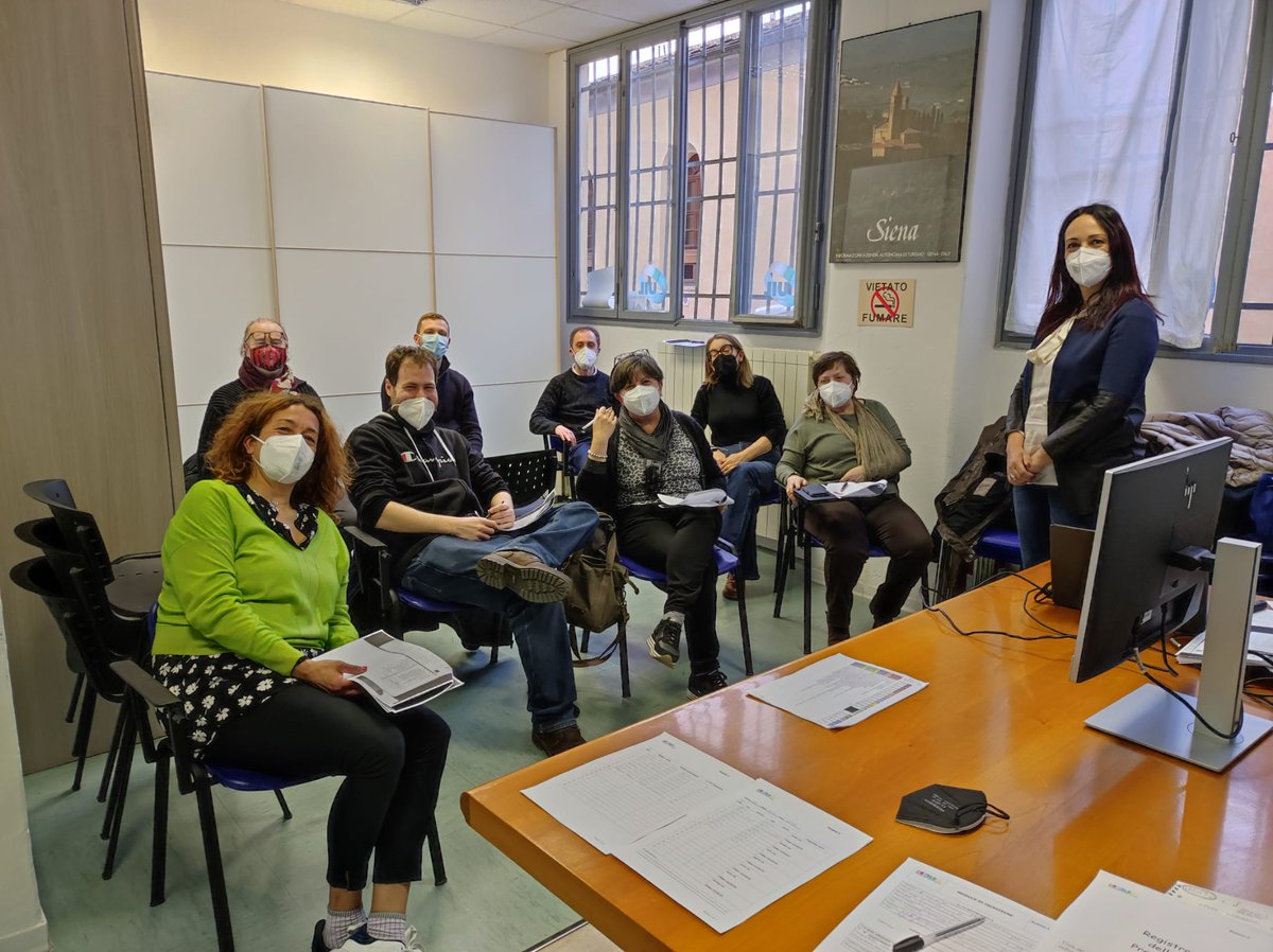 UilTucsToscana's tweet photo. 👩🏫 Si è concluso oggi il nostro corso di #formazione sulla #comunicazione #assertiva ✏️📚
🔵 #UILTuCS #Toscana ➡️ Cresciamo insieme! #Ebittosc https://t.co/PxfF5H6MHx