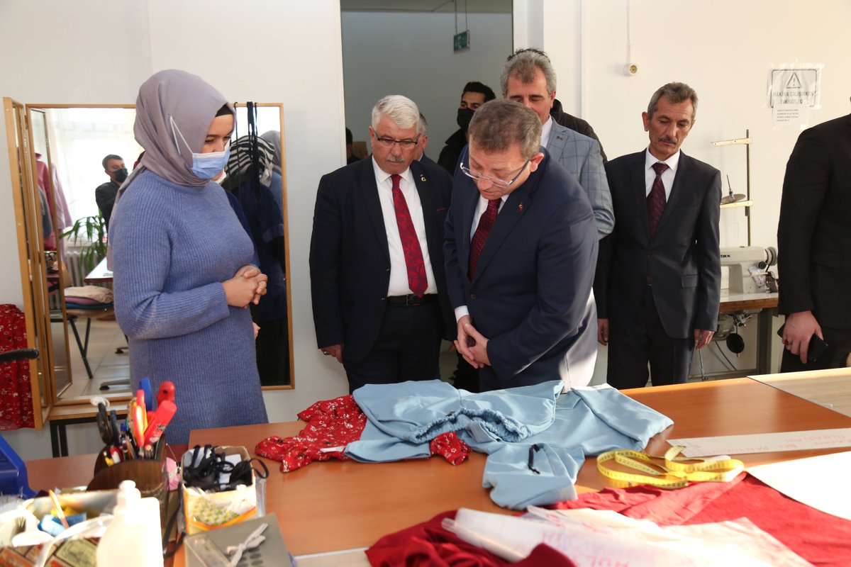 HalkSorgun's tweet photo. Yozgat  Valisi  Sayın Ziya Polat'tan Kurumumuza Ziyaret .
@YozgatValiligi @tcmeb @yusufyaz66 @mebhbogm @kocakveysel @kocakveysel @ErtugrulYucel5 @GalipGulmez @sdulger43 https://t.co/TbXpu3qKkU