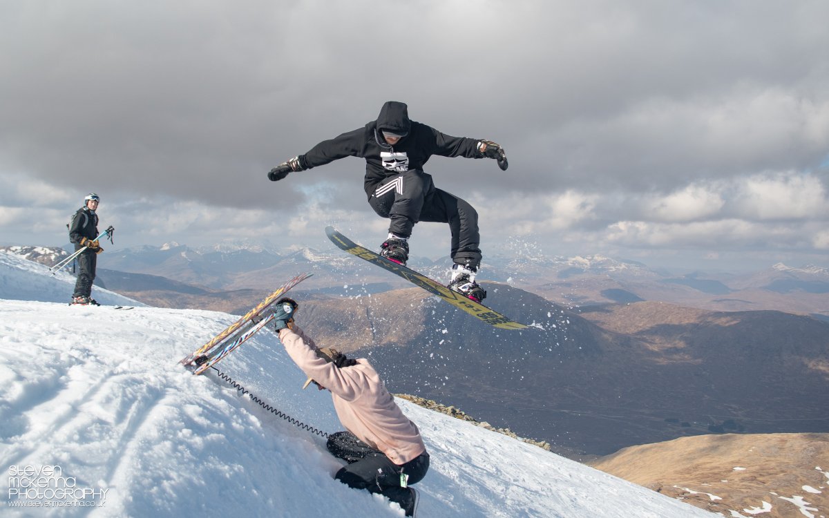 StevieMcKPhoto's tweet photo. What do you do when you're Billy Morgan and you've already completed snowboarding? You grab a Shred Sled and rip it down @glencoemountain instead!
#billymorgan #shredsleds #snowskates #snowskating #snowskate #springsnow #themightycoe #glencoemountain #glencoe #skiscotland https://t.co/IjfHh3zXsv