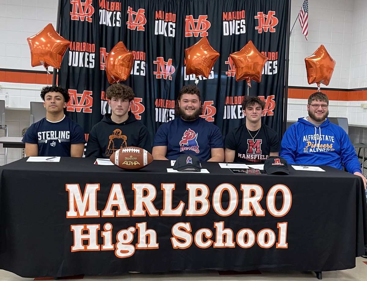 marlborosd's tweet photo. Congratulations to @GoMHSDukes student-athletes Dylan O'Banks, Samuel Lofaro, Trace Napoli, Matthew Drake, and Ethan Wood, who each signed on to play football at different colleges this fall! #GoDukes https://t.co/mMaIG097gP