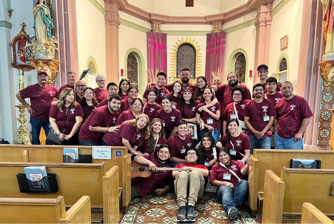 ocadizlari's tweet photo. Saw bad tweets awhile back of people criticizing Alvernia that HURT, but this past weekend God proved that no matter what, He works miracles through this experience and changes hearts. 🤍
Lo mejor esta por venir 🙌🏻✨ https://t.co/NkcA0sqdrH