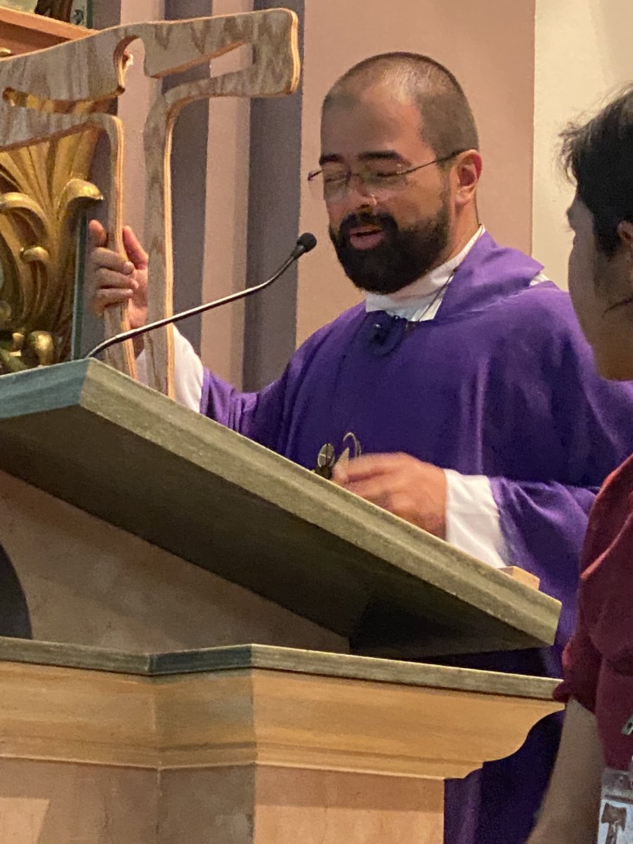 ocadizlari's tweet photo. Saw bad tweets awhile back of people criticizing Alvernia that HURT, but this past weekend God proved that no matter what, He works miracles through this experience and changes hearts. 🤍
Lo mejor esta por venir 🙌🏻✨ https://t.co/NkcA0sqdrH