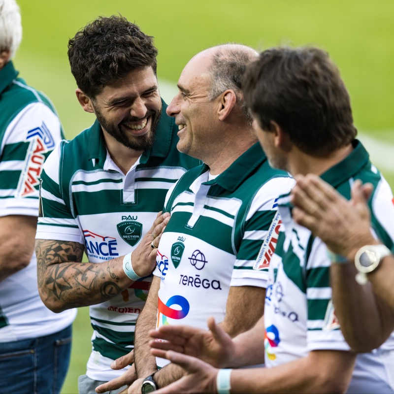 SectionPaloise's tweet photo. 📸 Retour sur Section-Perpignan et les 1️⃣2️⃣0️⃣ du club avec les photos de @RomainPerchicot et Alexis Borthiry.

#SPUSAP #TOP14 #HonhaSection #EnVertEtContreTous