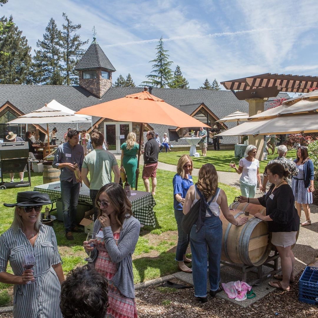 springmountaind's tweet photo. Join Schweiger Vineyards on April 24th 1-4pm for a Spring Awakening party! Celebrating the promise of a new season, they look forward to celebration of food, wine, and music.
https://t.co/udFdlsuIp7
#wnie #napa #sthelena https://t.co/FT4UobyJrP