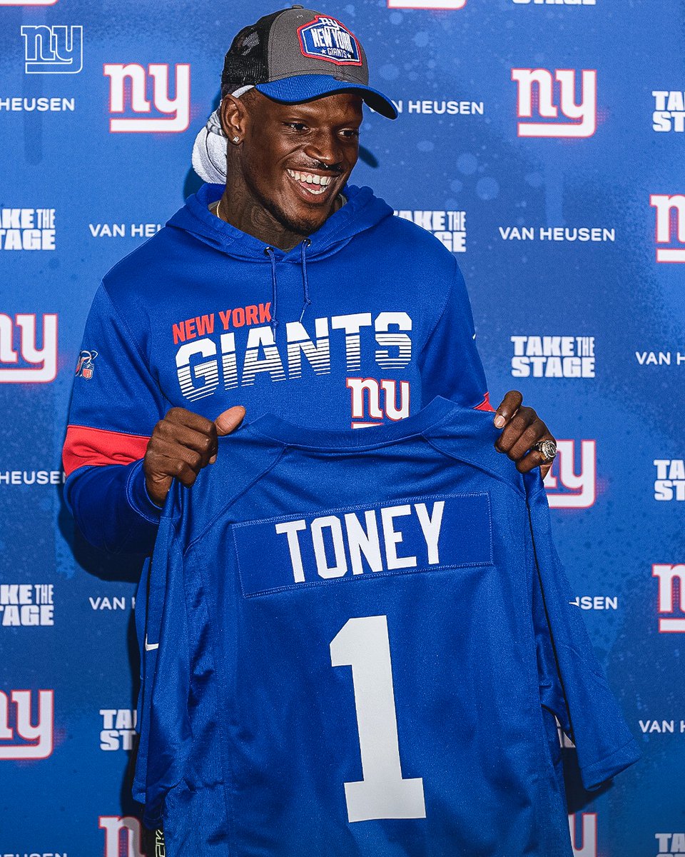 Giants's tweet photo. 1 month until Draft 😎 https://t.co/azYxEiDLFT