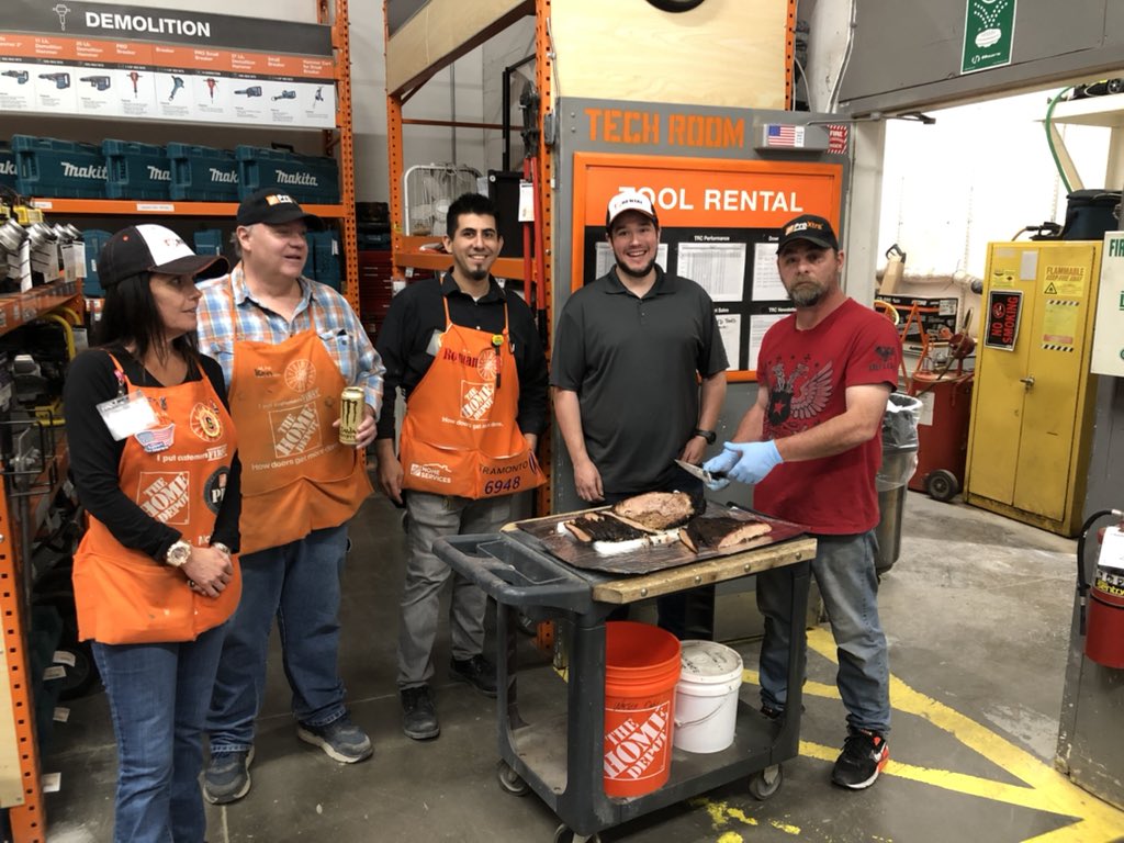 Sarahpat81's tweet photo. Tool Rental appreciation @6948highflyers a tremendous thank you the guys and gal holding it down in there. @Dedeproffer1 @judes0401 @KyleRKennedy5 @CrystalP6948 @RomanC072128 @PabstBen https://t.co/KJqMXztqV7
