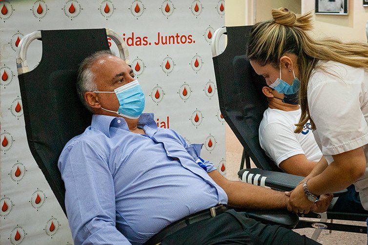 MGonzalezSEC's tweet photo. ¡SUMATE VOS TAMBIÉN! 

Hoy comenzó la campaña de donación de sangre en nuestra sede del #SEC en Mitre 970, organizada por #OSECAC junto a #FUHESA

@CarlosPerezSEC, Presidente de nuestra Obra Social ya se acercó a donar ¡Vos también podés hacerlo!

+info: https://t.co/JzCu7cihxm https://t.co/HIrFo263p1